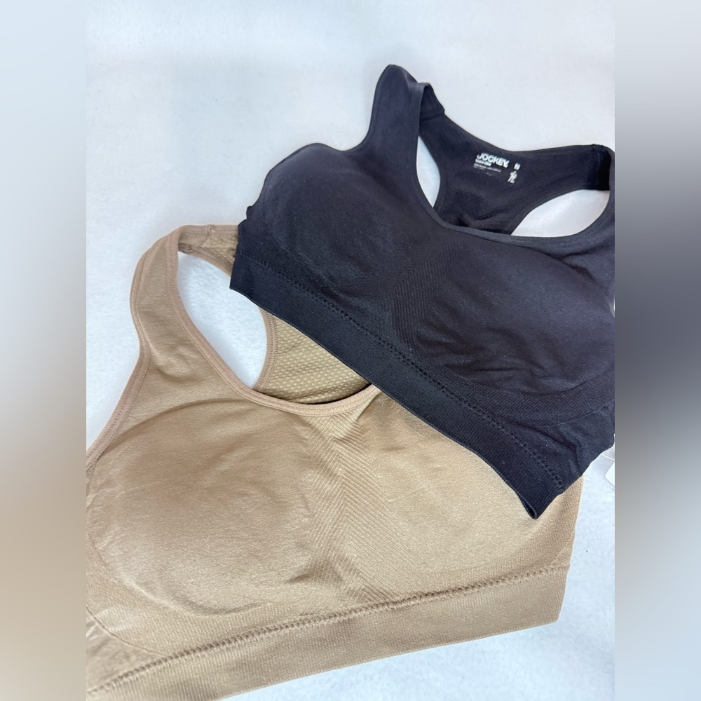 New Packet of 2 Jockey Seamless Sports Bras. Size Medium.